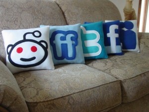 socialpillows1